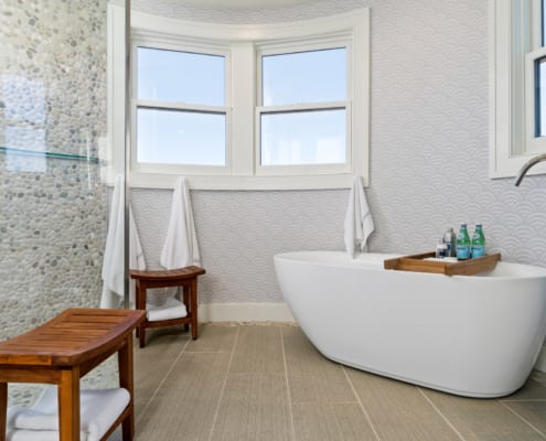 Newport-Seaside-Turret-Master-Bath-Soaking-Tub