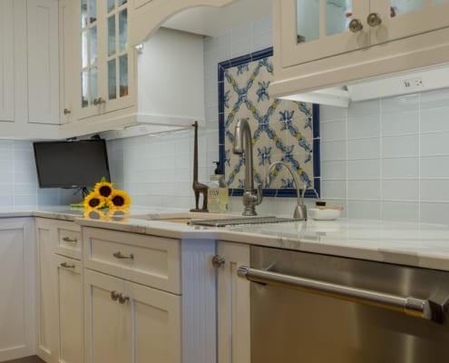 Shabby-Chic-Newport-Kitchen-Mosaic