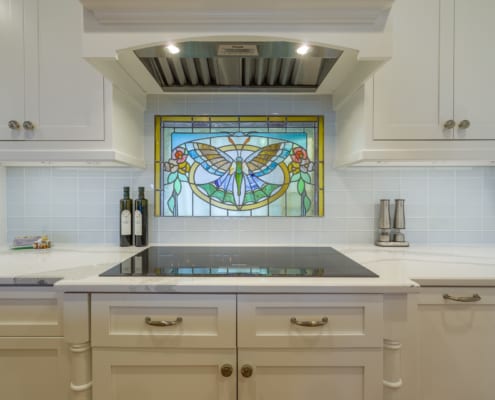 Shabby-Chic-Newport-Kitchen-Stained-Glass