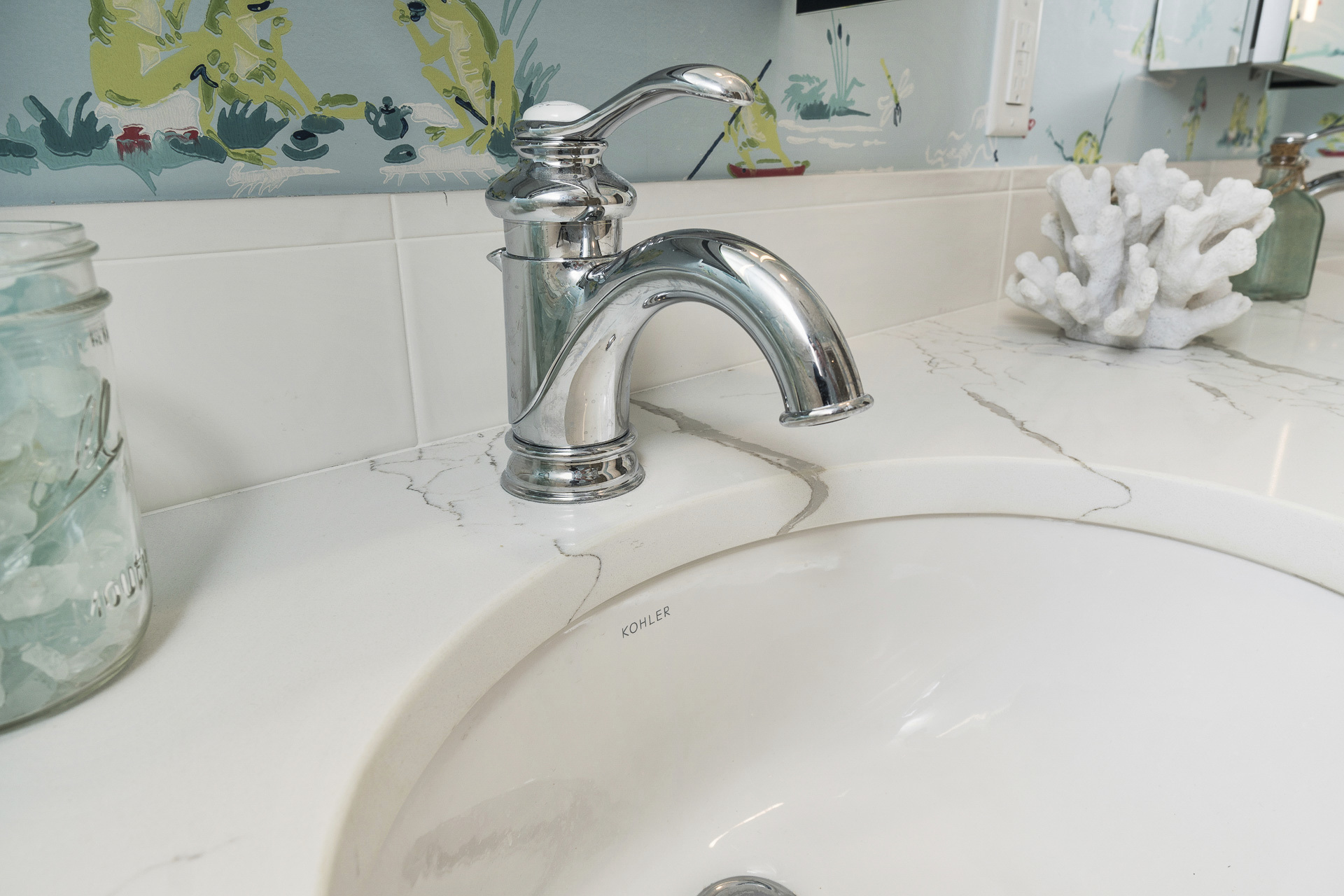 Traditional-Kids-Bathroom-Kohler-Venato-Quartz