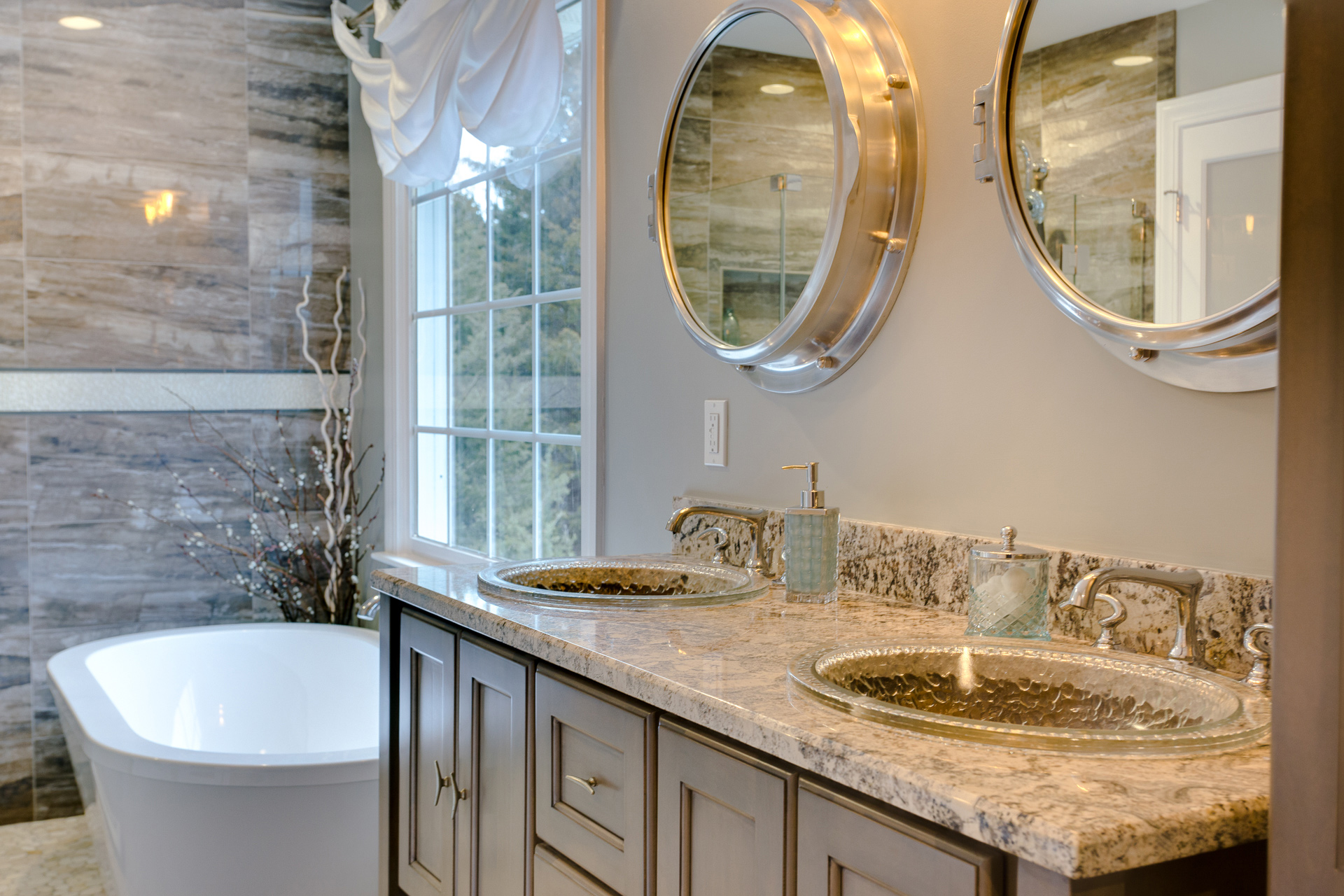Tranquil-Master-Bathroom-JSG-Oceana-Sink-Pebble