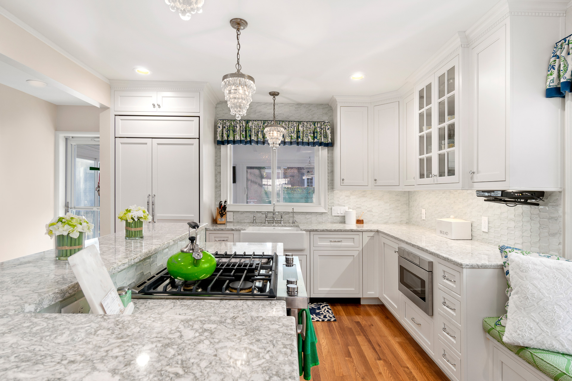 Colorful Transitional Kitchen
