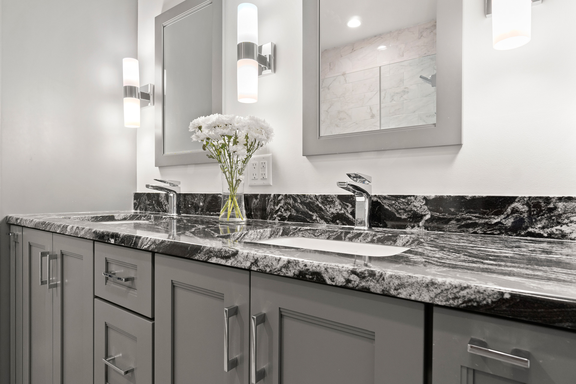 Luxurious Narragansett Master Bathroom
