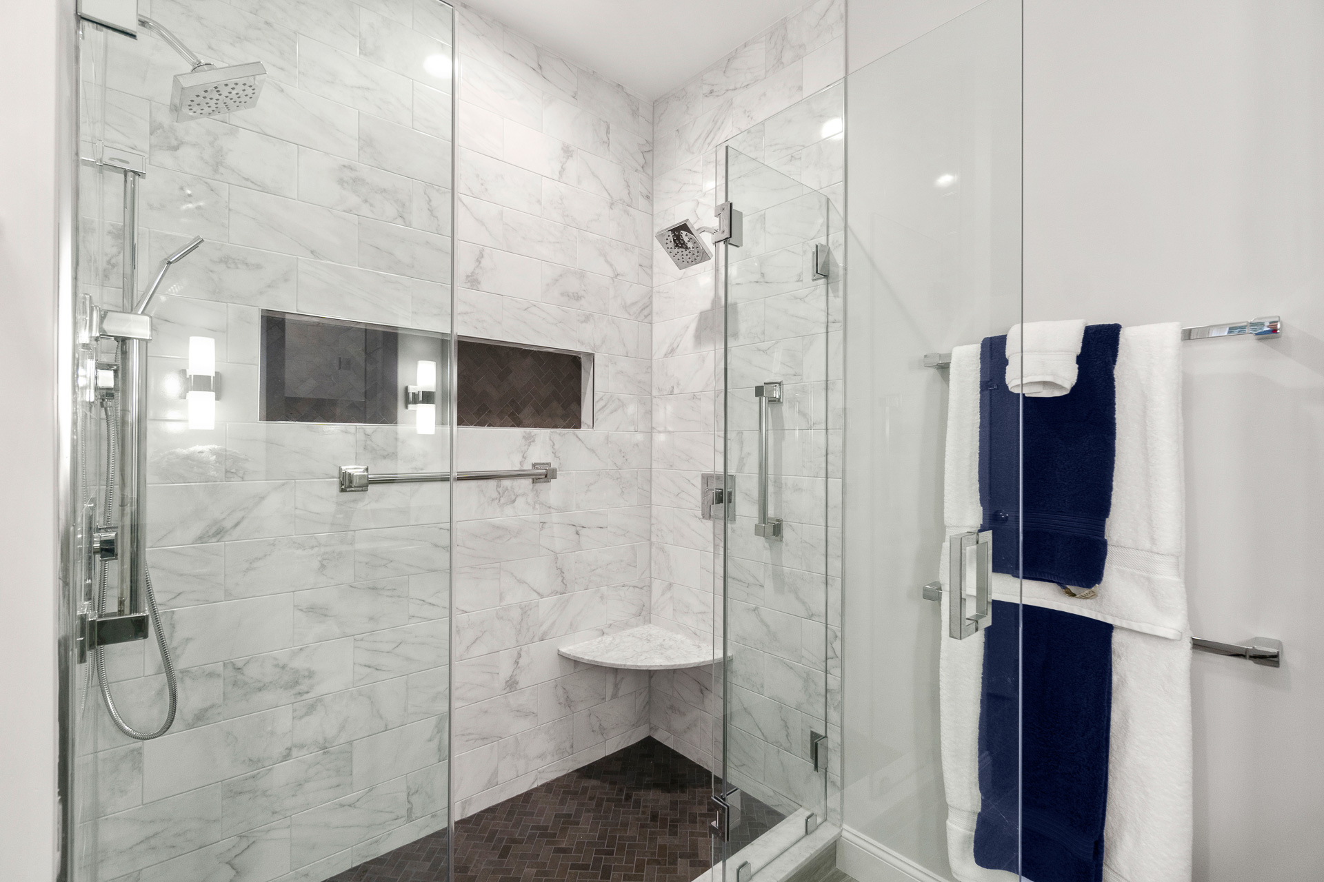 Luxurious Narragansett Master Bathroom