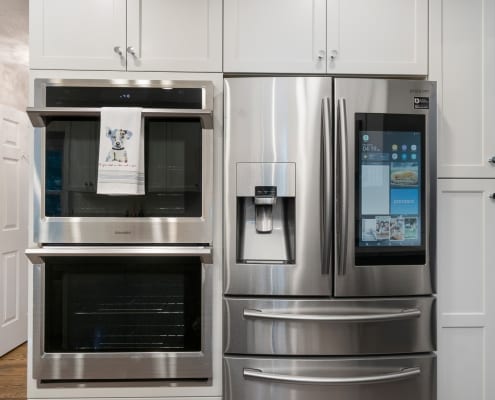 Stylish Two Toned Kitchen Stylish Two Toned Kitchen