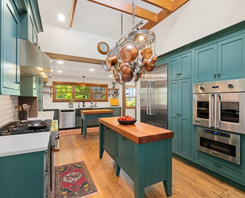 green-kitchen-pots-and-pans-storage