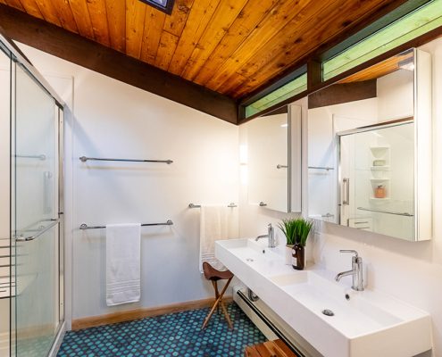 Midmod-bathroom-Barrington-RI-10